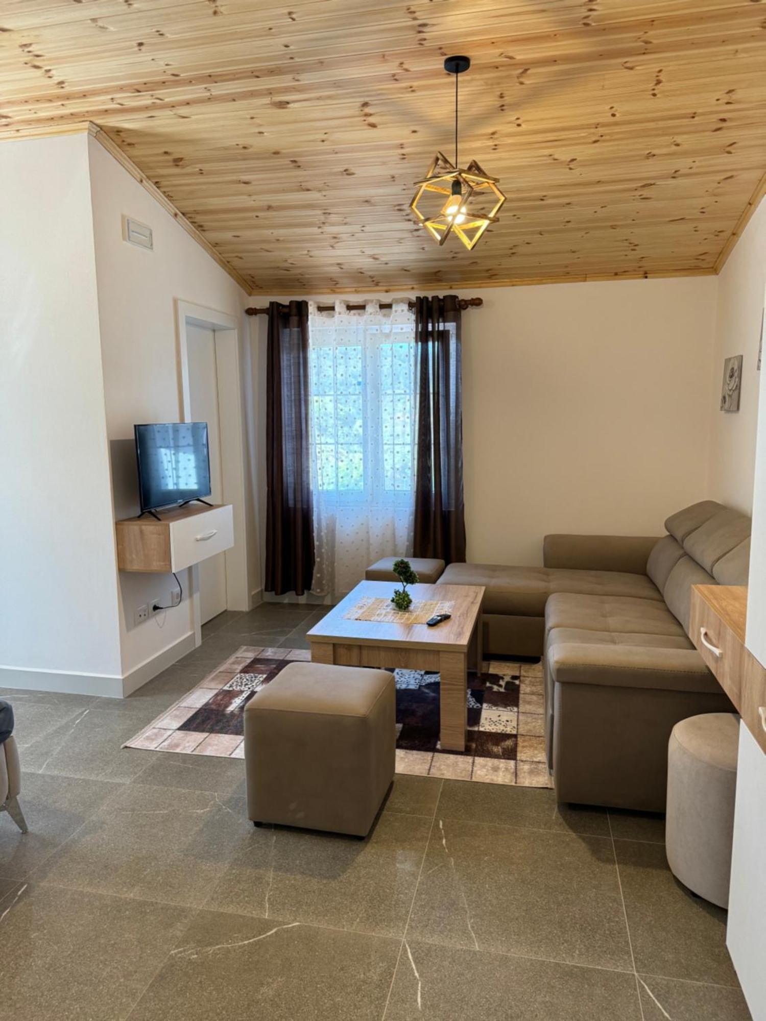 Qyteza Guest House & Camping Shkodra Exterior foto